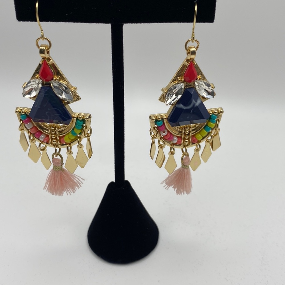 Beautiful set of earrings to go with any outfit